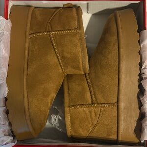 Hot Cakes Tan Raised Kids Boots